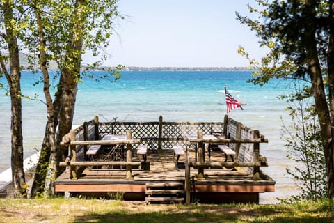 Terrapin Station- 2 Cottages on Glen Lake House in Glen Lake