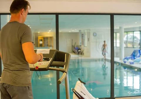 Fitness centre/facilities, Swimming pool