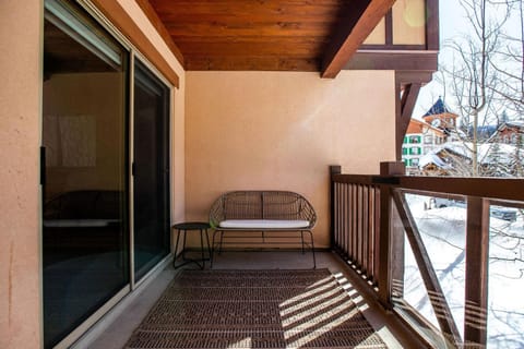 Apex View House in Solitude