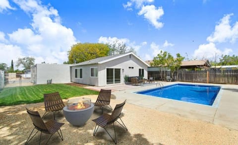 Lancaster Pool Home Apartment in Lancaster