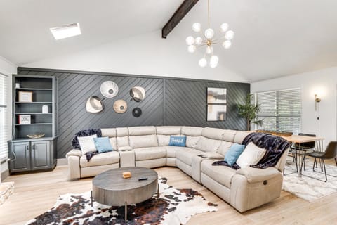 Modern Georgetown Home Less Than 2 Mi to Blue Hole Park! House in Georgetown