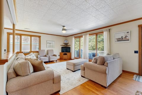 Heart Pond Hideaway & Annex House in Orland