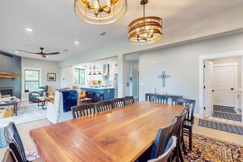 Pacific Paradise House in Washington