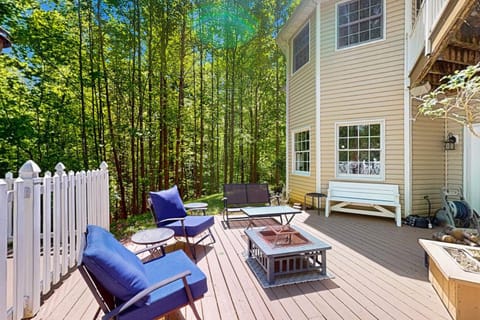 Borrowed Heaven House in Lake Anna