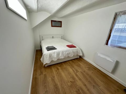 2 Bedrooms appartement entièrement rénové Cannes - 200m de la plage Apartment in Cannes