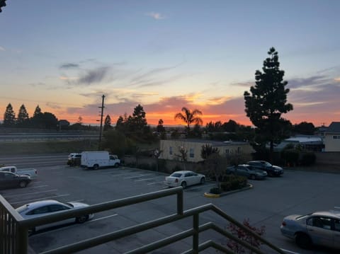 Valley Inn Hotel in Castro Valley