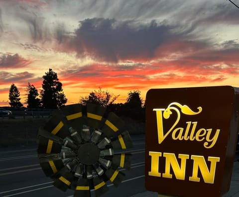Valley Inn Hotel in Castro Valley