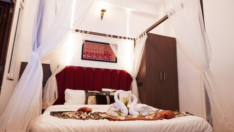 Bed, Bedroom, wardrobe