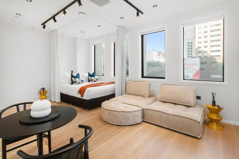 Bed, Seating area