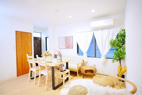 Living room, Seating area, Dining area