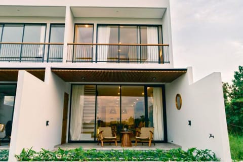 Property building, Balcony/Terrace