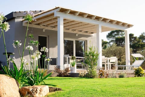 Property building, Patio, Garden, Garden view