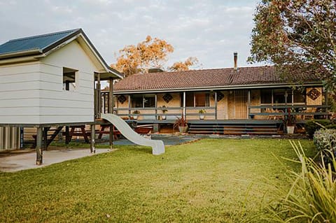Property building, Natural landscape, Children play ground, Garden, Garden, Balcony/Terrace, Evening entertainment, Garden view