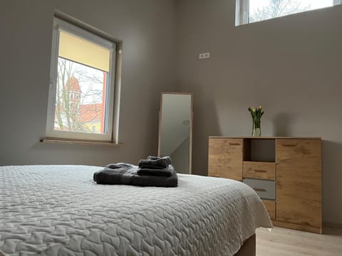 Bed, View (from property/room), View (from property/room), Bedroom, Landmark view, Landmark view, Inner courtyard view, towels