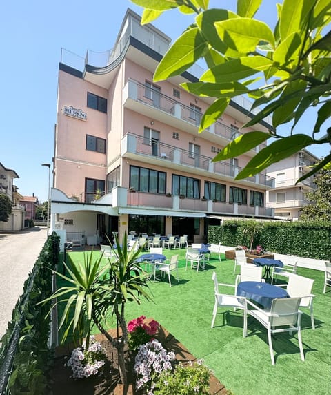 Property building, Garden