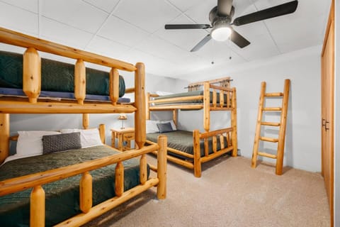 Spider Lake Escape Pontoon Rentals Sandy Beach House in Spider Lake