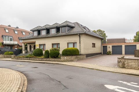 Property building, Neighbourhood, Street view