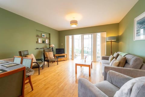 Dingle Harbour Hideaway House in Dingle