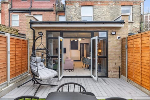 Property building, Patio, Day, Garden, View (from property/room), Balcony/Terrace