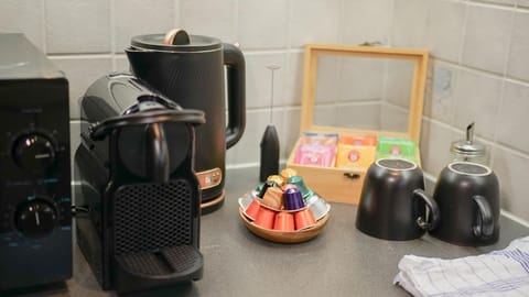 Coffee/tea facilities, Kitchen or kitchenette