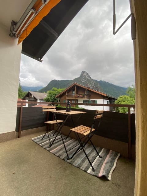 View (from property/room), Balcony/Terrace, Mountain view