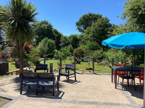 Day, Natural landscape, Garden, Garden, Balcony/Terrace, Garden view