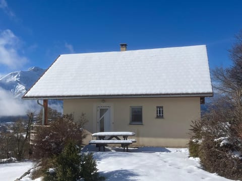 Maison ambiance chalet House in Provence-Alpes-Côte d'Azur