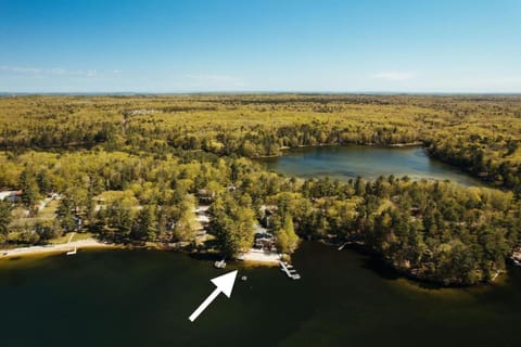 TC Lake Stay-Pontoon & SUP Rentals-King Room! House in Spider Lake