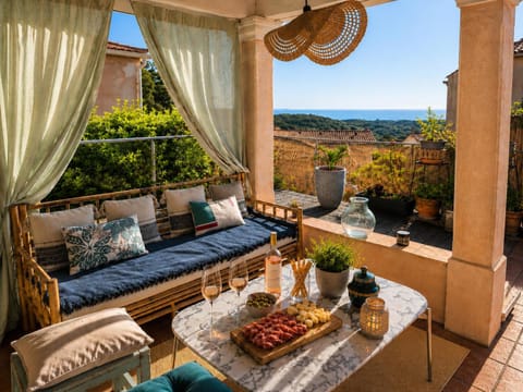 Patio, Day, Natural landscape, View (from property/room), Living room, Dining area, Sea view