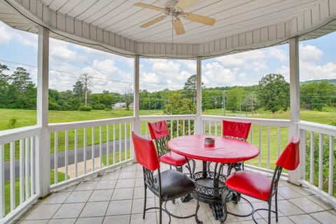 Beautiful Home Less Than 1 Mi to Hot Springs National Park House in Hot Springs