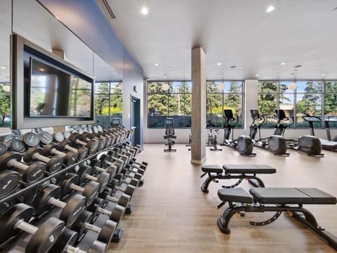 Spacious 1Bedroom 1bath Heart of Redmond Apartment in Redmond