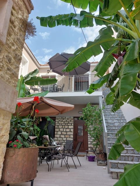 Property building, Garden, View (from property/room), Balcony/Terrace