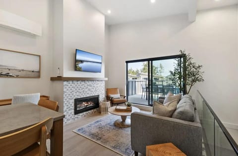 Ocean View Townhouse #27 Apartment in Vancouver Island