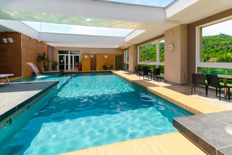 Property building, Swimming pool