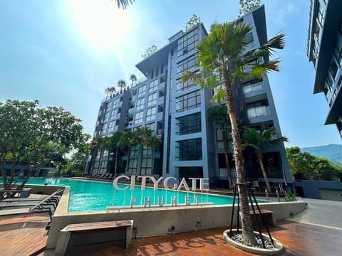 Property building, Swimming pool