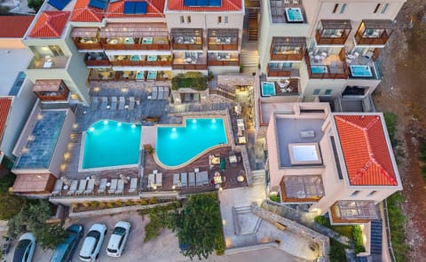 Property building, Swimming pool