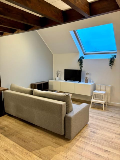 Communal lounge/ TV room, TV and multimedia, Living room, Seating area