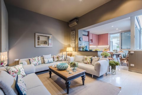 Gemma Imperiale 3 Bedrooms Apartment with Terrace in Viareggio Apartment in Viareggio