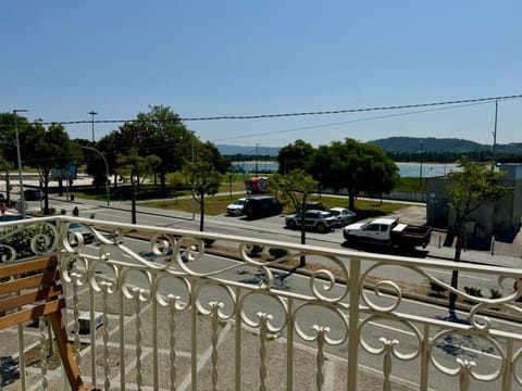 River view, Street view, Location