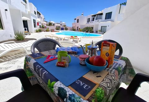 Property building, View (from property/room), Balcony/Terrace, Pool view, Swimming pool, sunbed