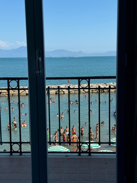 Property building, Balcony/Terrace