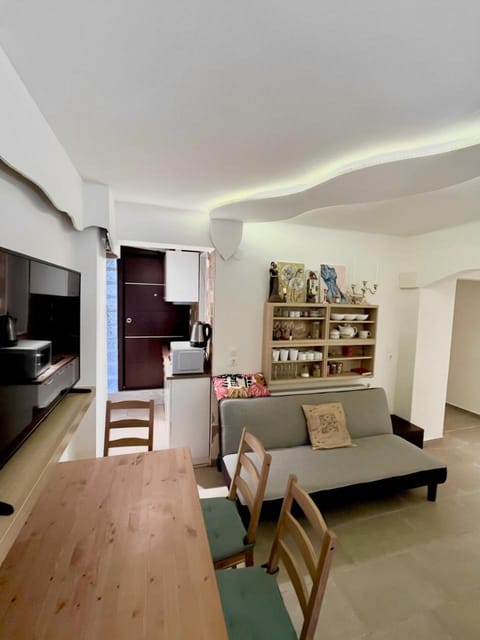 TV and multimedia, Living room, Dining area