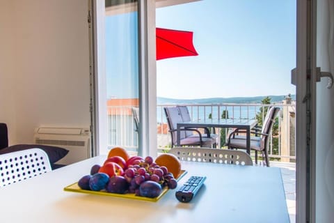 View (from property/room), Balcony/Terrace, Dining area