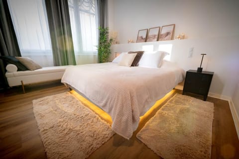 Bed, Bedroom