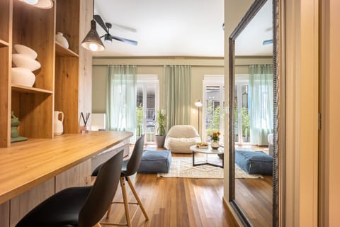 Living room, Dining area