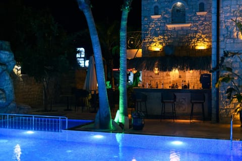 Property building, Swimming pool