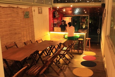 Lounge or bar, Entertainment