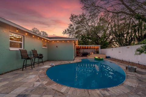 Clearwater Beach House - Heated Pool - Hot Tub House in Largo