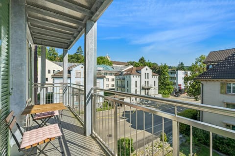 View (from property/room), Balcony/Terrace, Landmark view