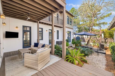 Property building, Patio, Seating area